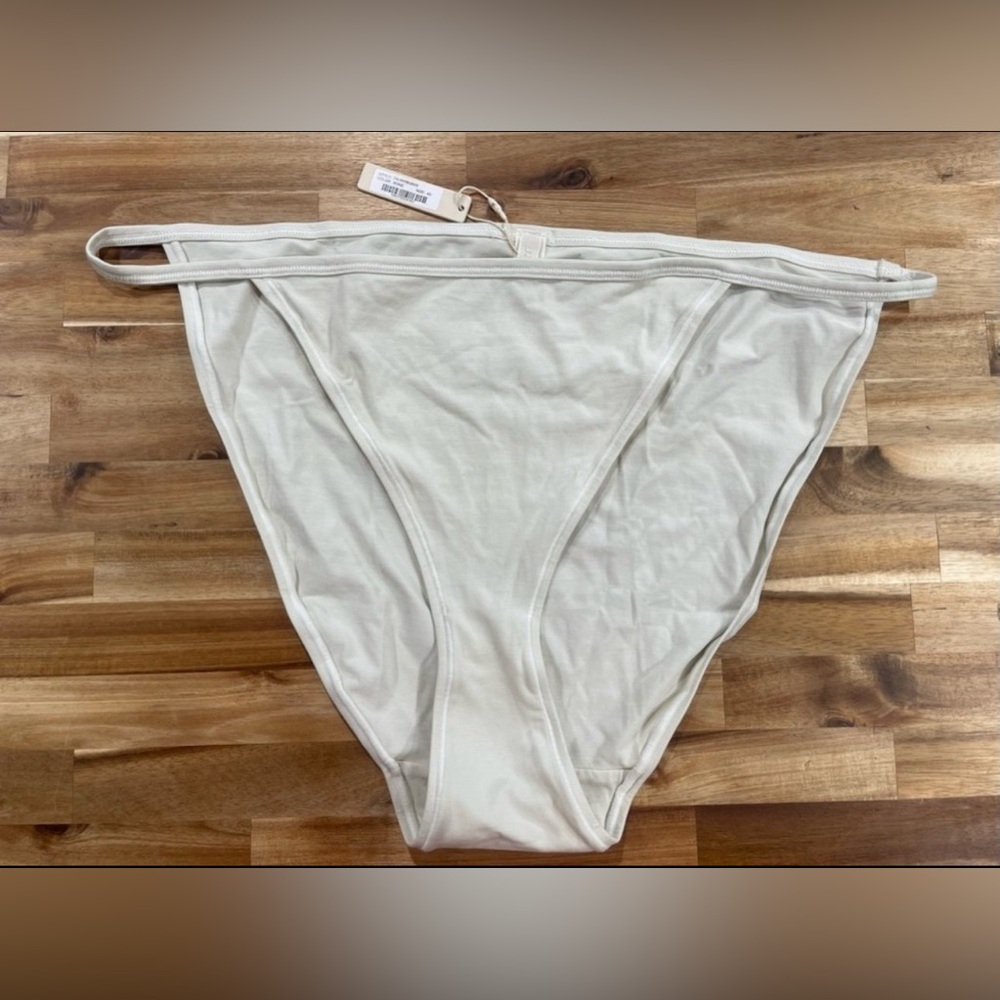 Skims Kim Kardashian Women’s Underwear 4X New with Tags